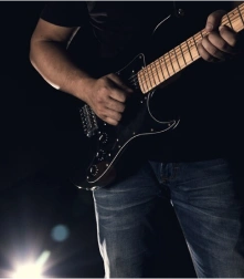 Plectrum Guitar Classes Chennai - Expert Guitar Training
